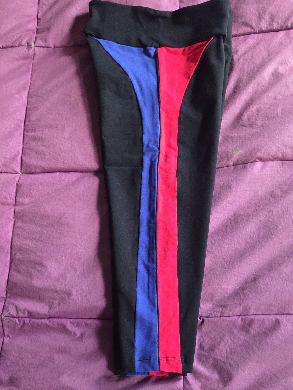 Brasil Sul Black Capris w Hot Coral Pink & Indigo Blue / Violet Side Panels S/M